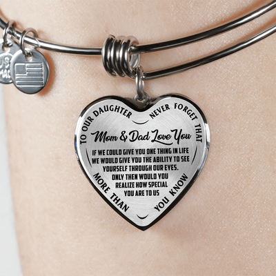 TO OUR DAUGHTER, MOM & DAD LOVE YOU, NEVER FORGET THAT - GOLD AND SILVER FINISHED HEART SHAPED NECKLACE AND BANGLE BRACELET(BLACK TEXT ON TRANSPARENT) EO