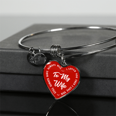 TO MY WIFE (WHITE TEXT ON RED) SILVER OR GOLD FINISHED HEART SHAPED BANGLE BRACELET - podprintz.com