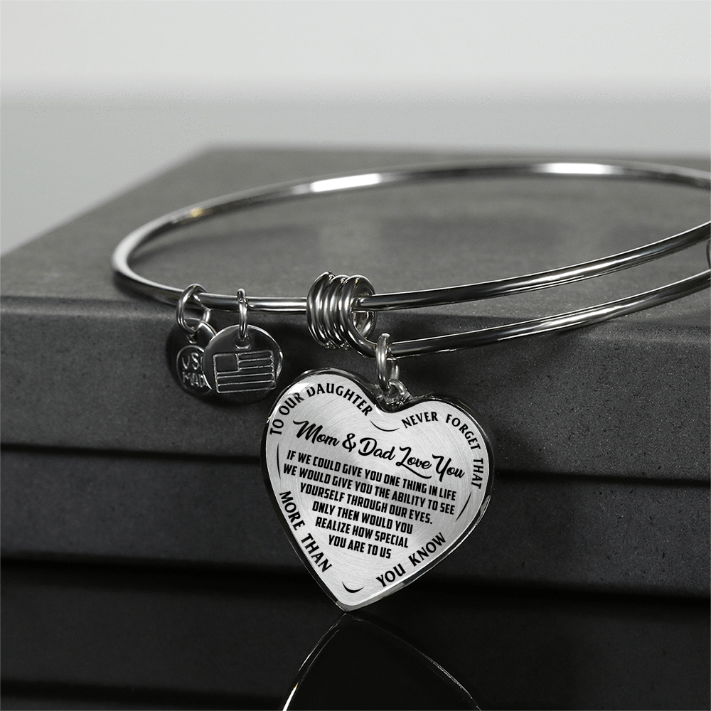 TO OUR DAUGHTER, MOM & DAD LOVE YOU, NEVER FORGET THAT - GOLD AND SILVER FINISHED HEART SHAPED NECKLACE AND BANGLE BRACELET(BLACK TEXT ON TRANSPARENT) EO
