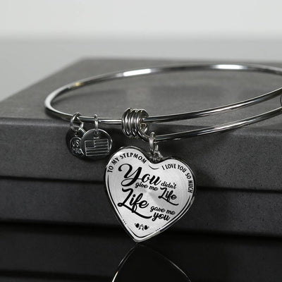TO MY STEPMOM - I LOVE YOU SO MUCH, YOU DIDN'T GIVE ME A LIFE, LIFE GAVE ME YOU (BLACK ON TRANSPARENT) SILVER OR GOLD FINISHED HEART BANGLE BRACELET